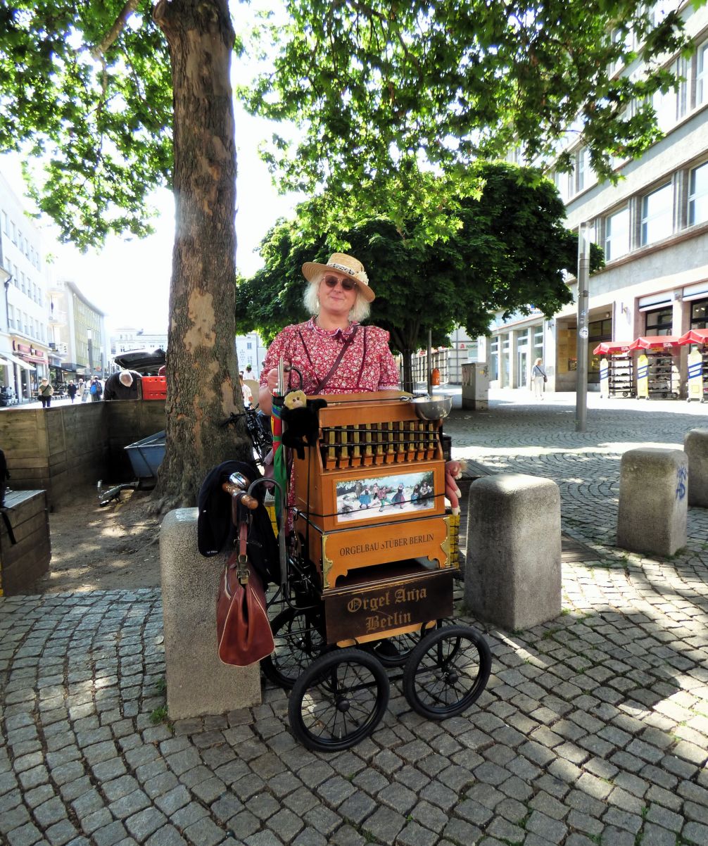 Anja unterwegs in der Spandauer Altstadt